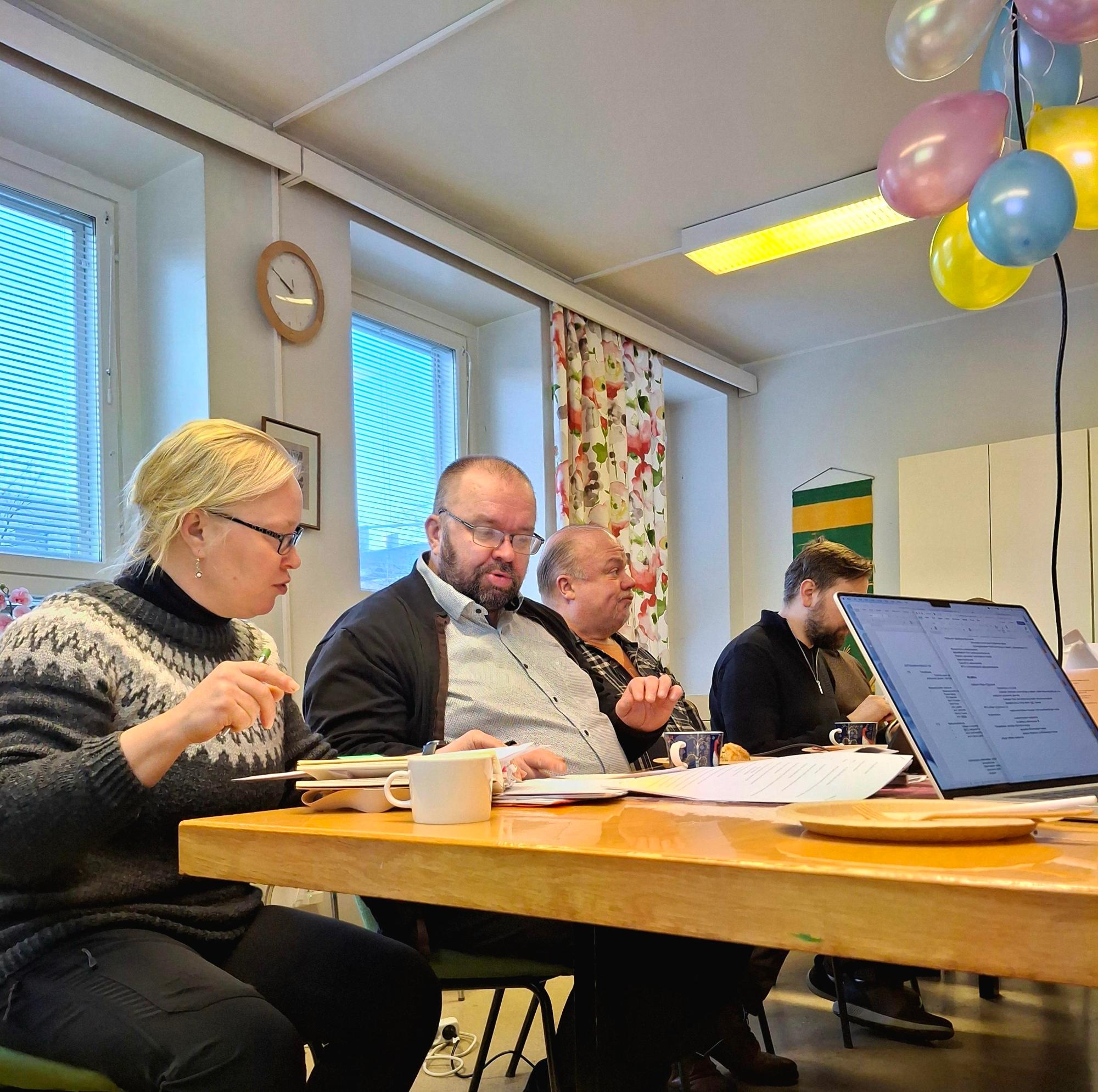 Susanna Suonio, Matti Seitsonen ja Eero Kivistö MTK Kaakkois-Suomen Liiton kokouksessa.